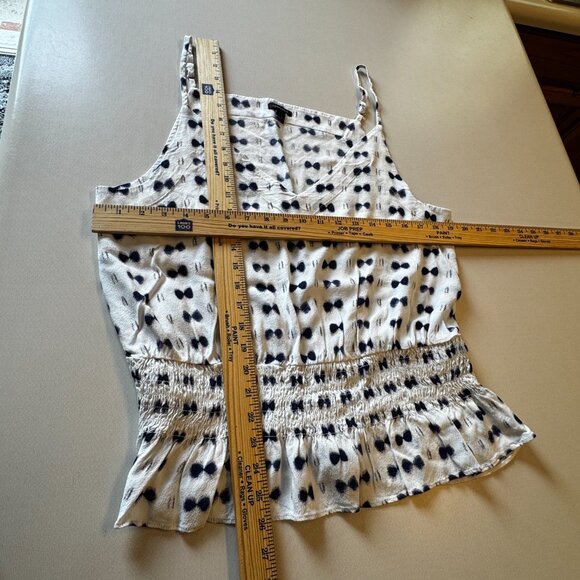 Ann Taylor Sleeveless Top Large White Blue Smocked Waist Dainty Feminine - Picture 4 of 8